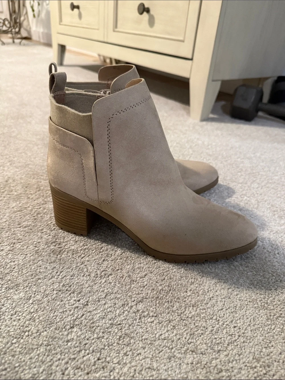 NWOB Life Stride Maggie Block Heel Ankle Boots in Dover Tan Size 9.5W